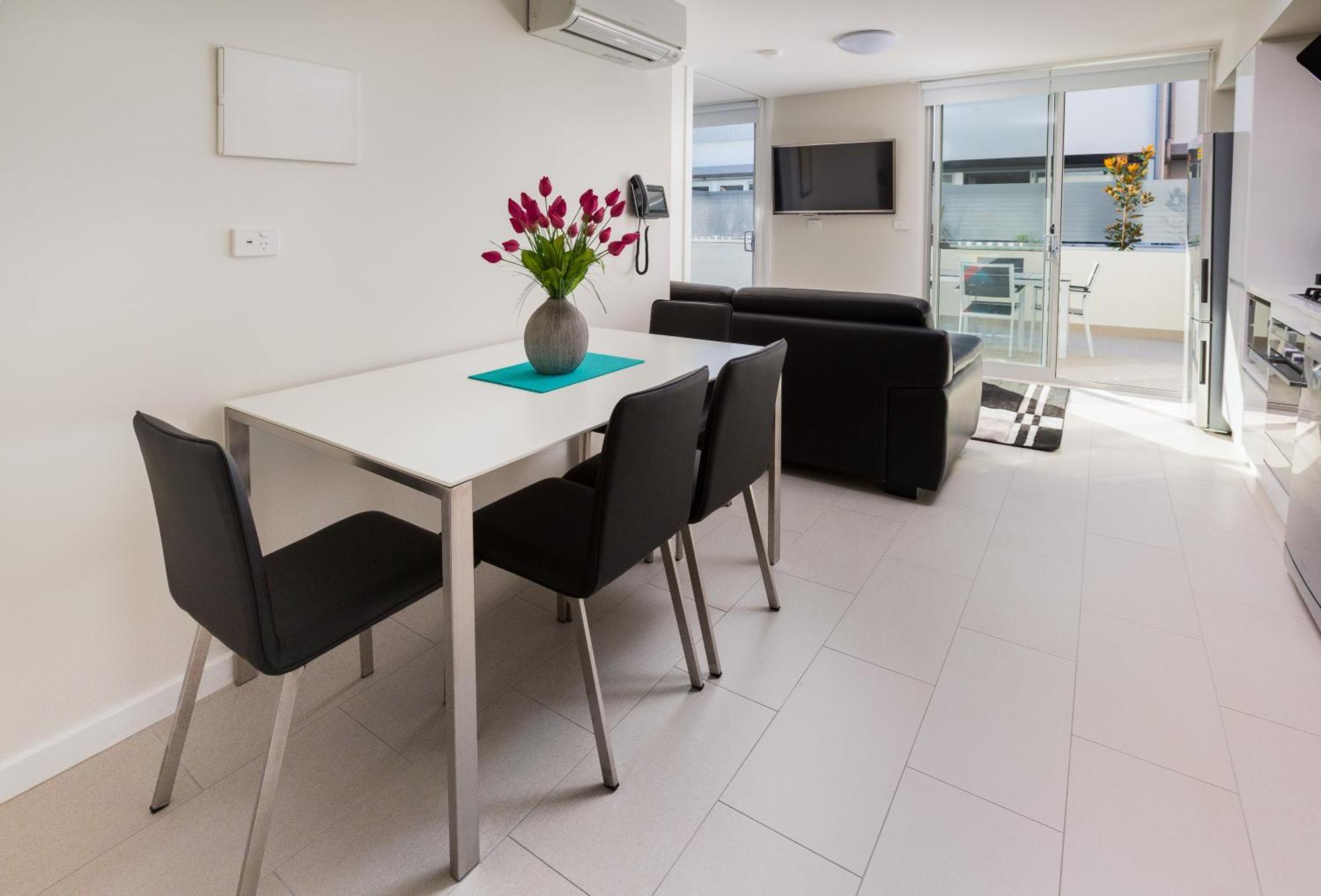 Hamilton Executive Apartments Нюкасъл Екстериор снимка