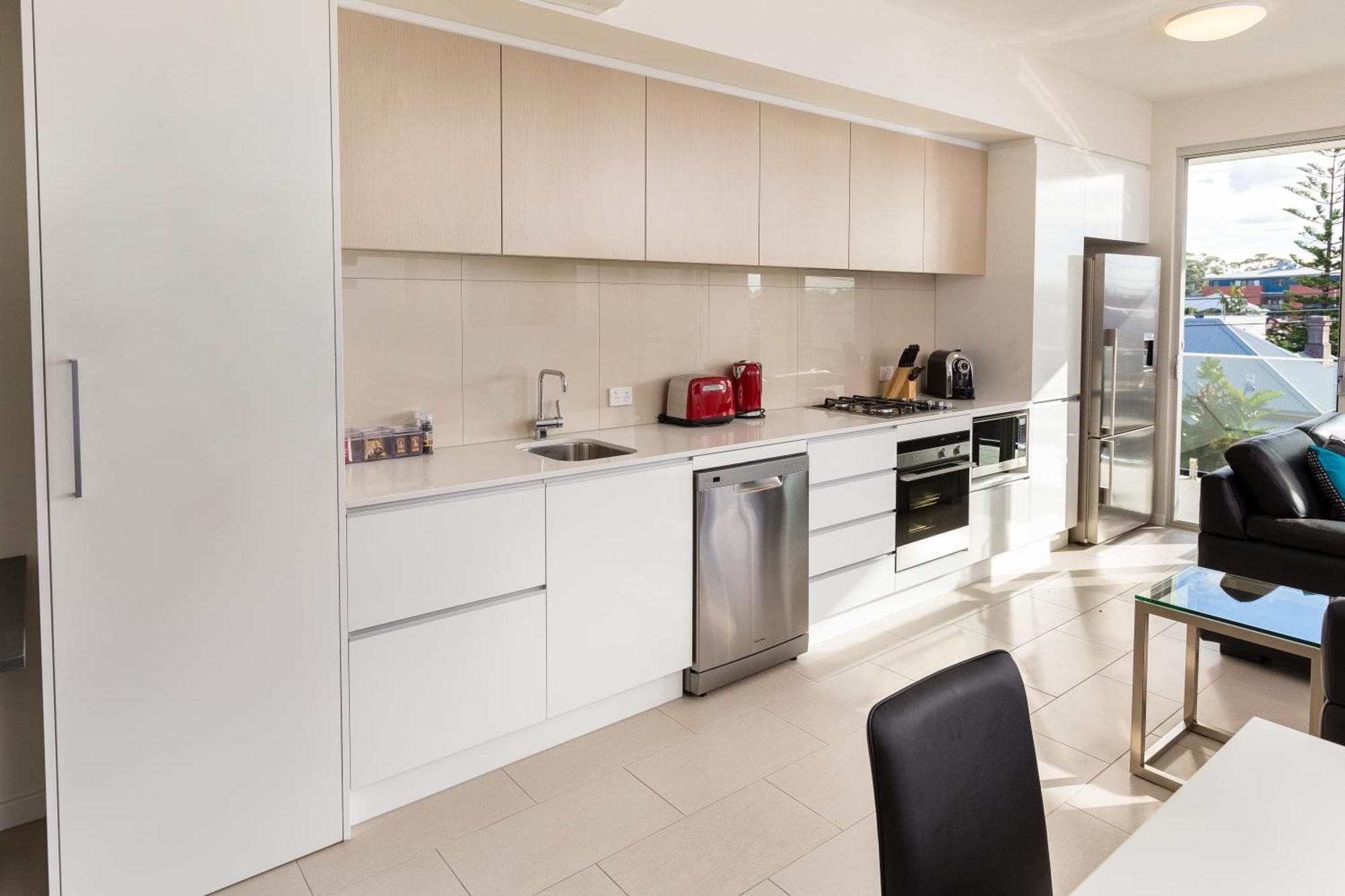 Hamilton Executive Apartments Нюкасъл Екстериор снимка