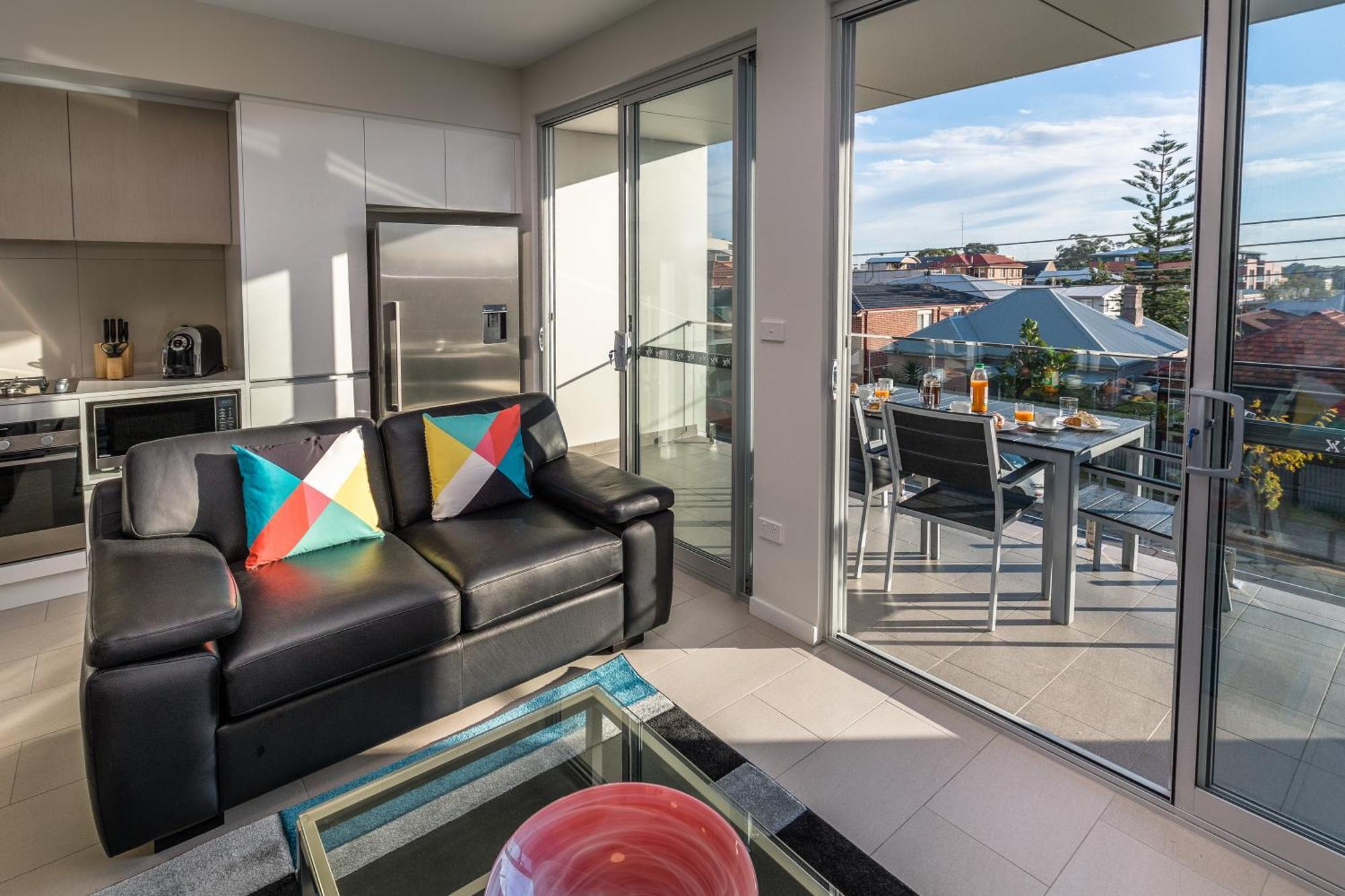 Hamilton Executive Apartments Нюкасъл Екстериор снимка
