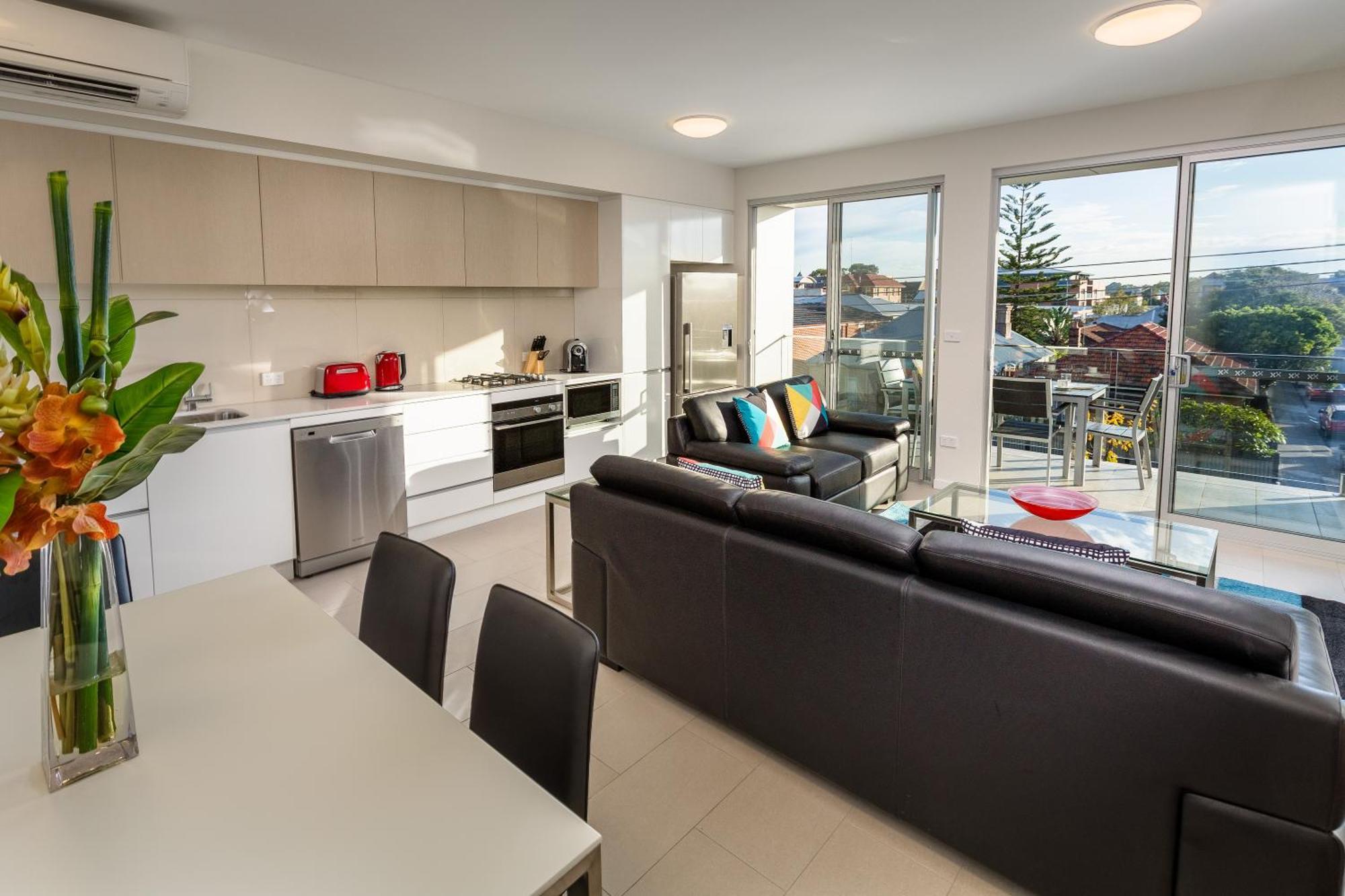 Hamilton Executive Apartments Нюкасъл Екстериор снимка