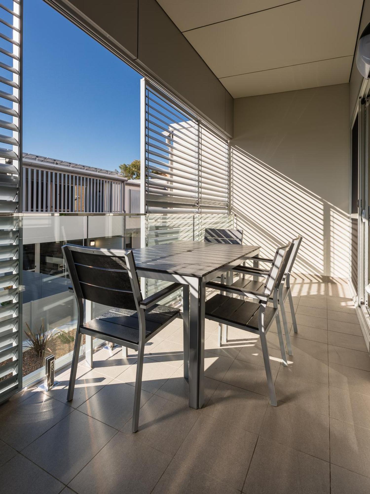 Hamilton Executive Apartments Нюкасъл Екстериор снимка