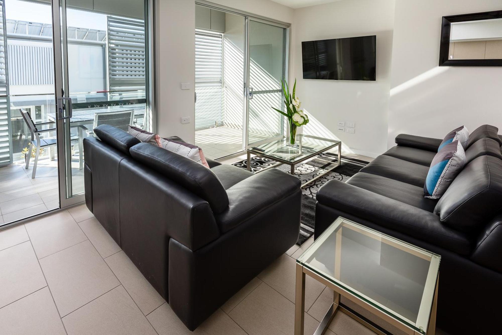 Hamilton Executive Apartments Нюкасъл Екстериор снимка