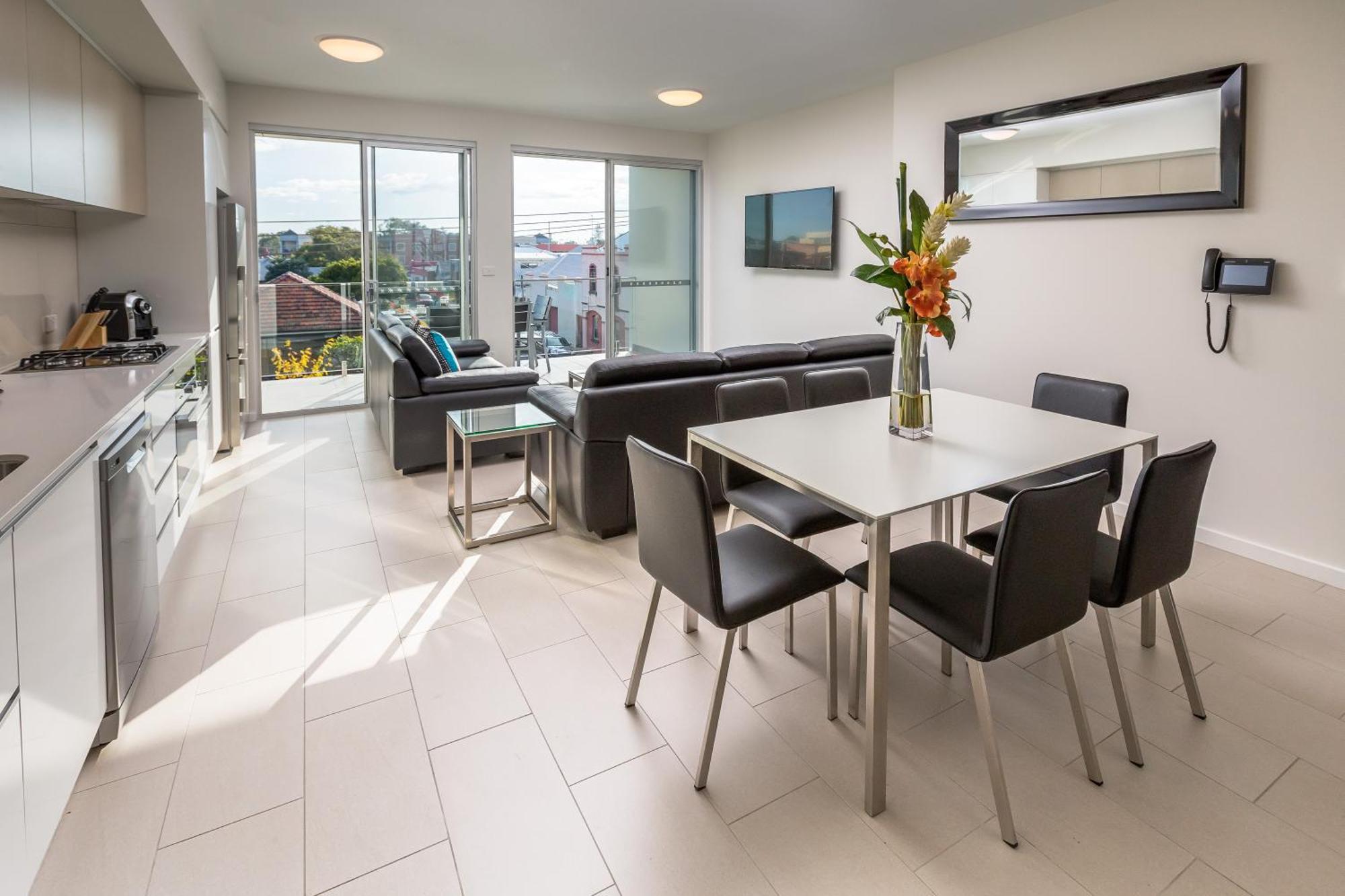 Hamilton Executive Apartments Нюкасъл Екстериор снимка