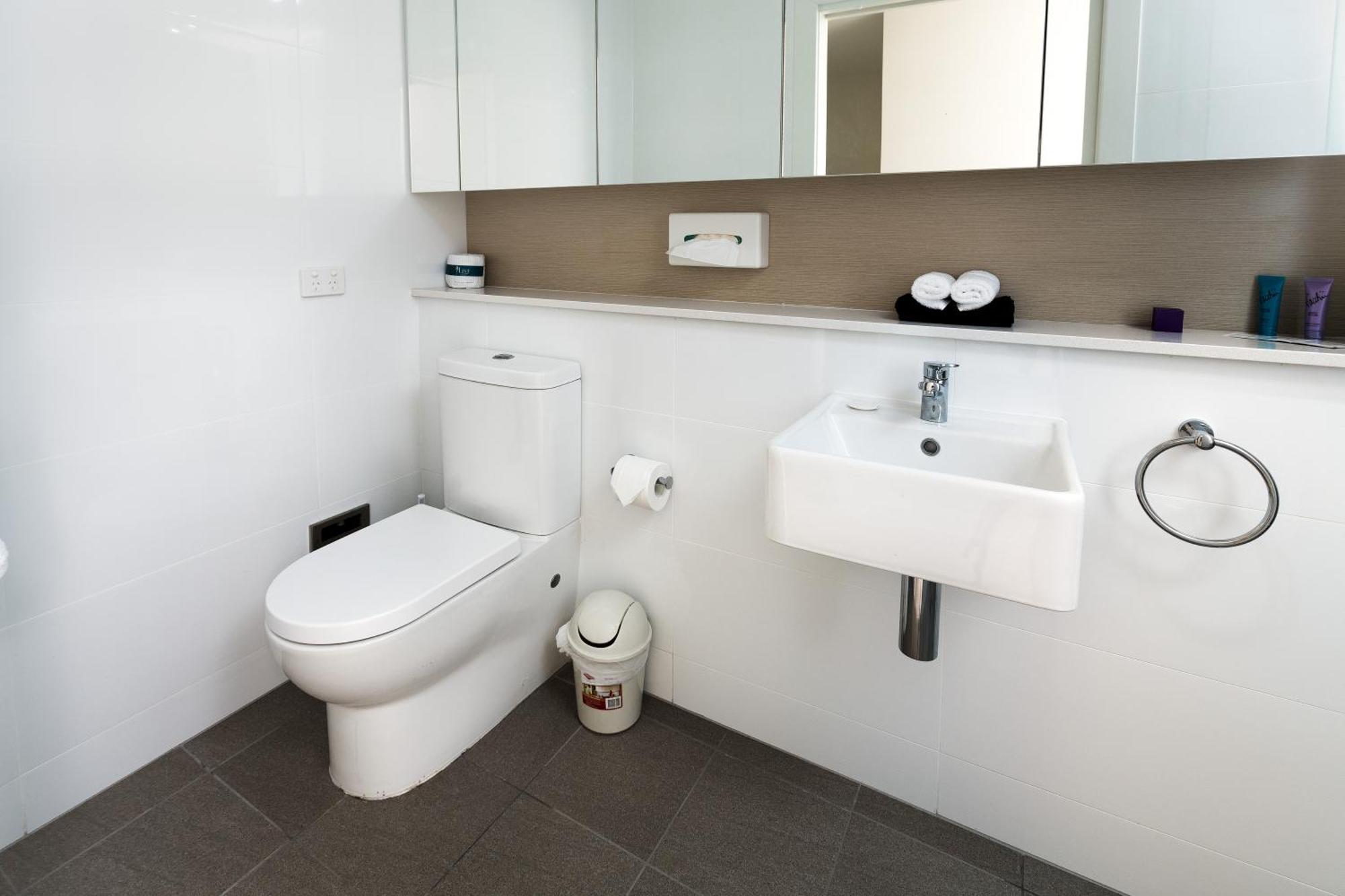 Hamilton Executive Apartments Нюкасъл Екстериор снимка